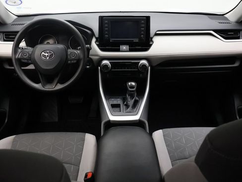Certified 2021 Toyota RAV4 XLE FWD image 24