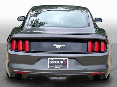 Used 2017 Ford Mustang Coupe RWD image 5