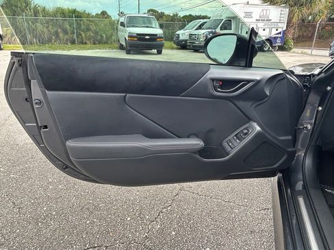 Used 2023 Toyota GR86 Premium RWD image 32