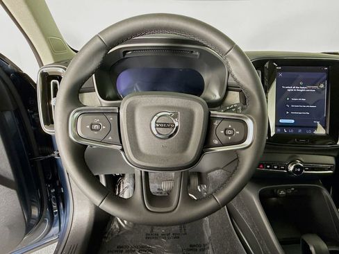 New 2026 Volvo XC40 B5 Core AWD/4WD image 11
