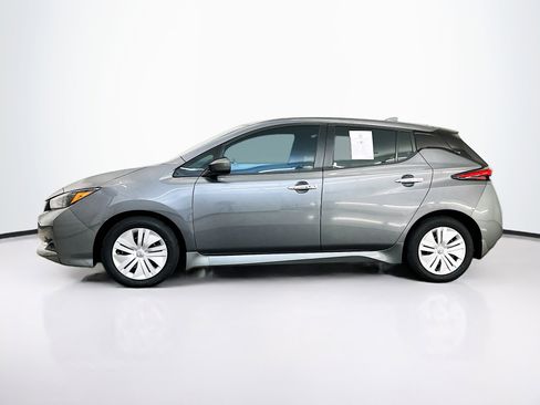 Used 2025 Nissan Leaf S image 4