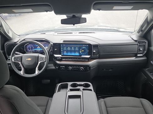 Used 2025 Chevrolet Silverado 1500 LT AWD/4WD image 14