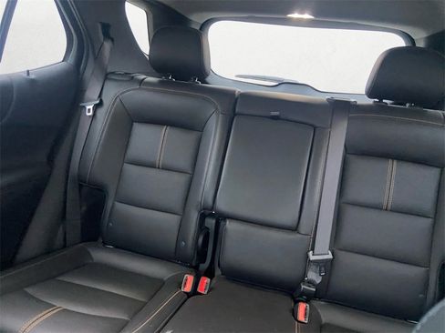 Used 2022 Chevrolet Equinox Premier image 13