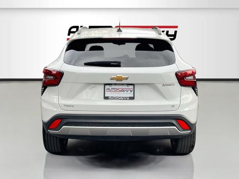 Used 2026 Chevrolet Trax LT FWD image 6