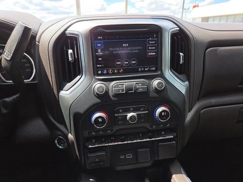 Used 2021 Chevrolet Silverado 3500 LTZ w/ LTZ Premium Package AWD/4WD image 33