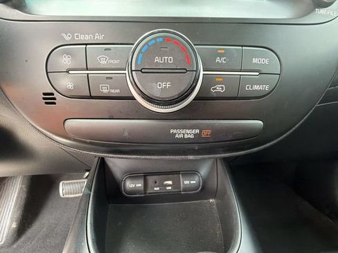 Used 2019 Kia Soul + FWD image 24