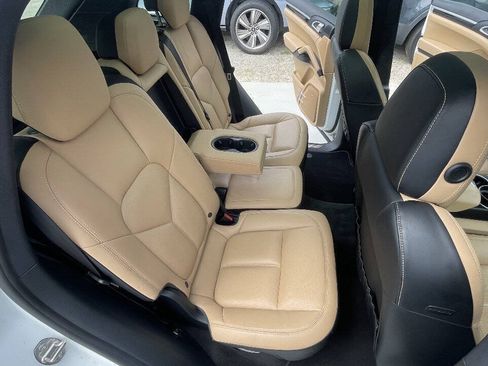 Used 2016 Porsche Cayenne AWD/4WD image 20