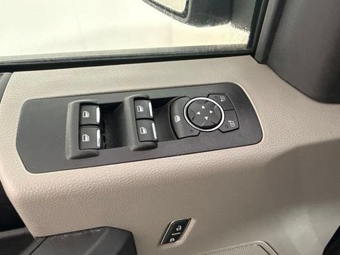 Used 2017 Ford F150 XL w/ Equipment Group 101A Mid AWD/4WD image 12