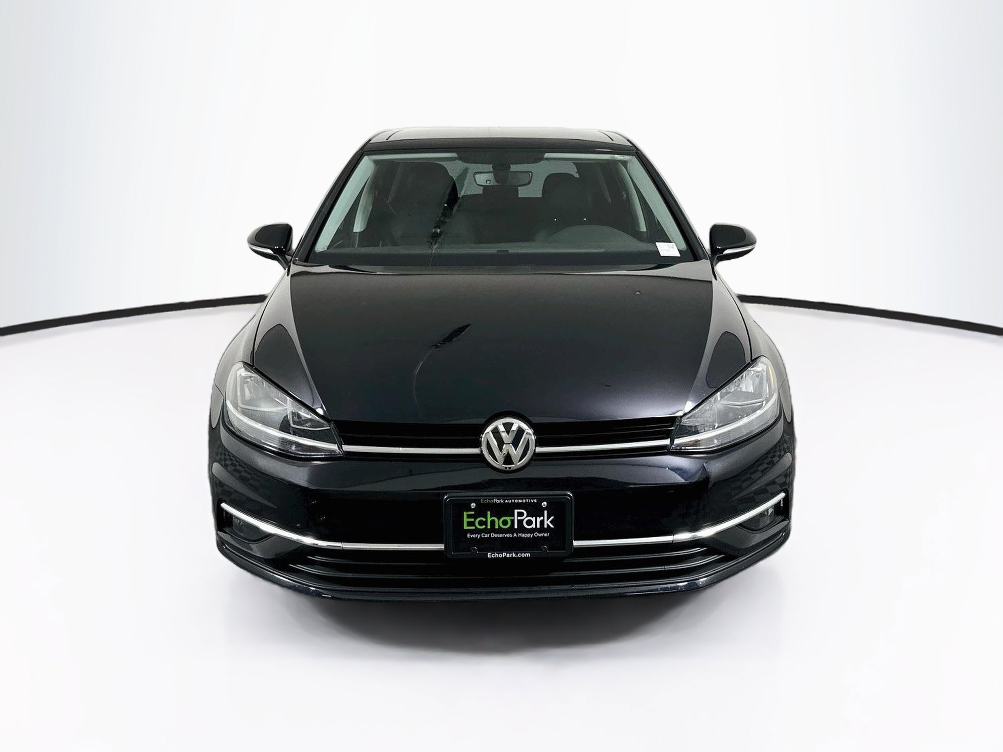 Used 2019 Volkswagen Golf SE FWD image 2