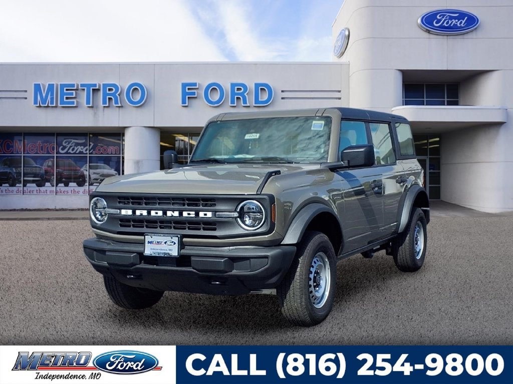 Used 2025 Ford Bronco 4-Door AWD/4WD image 1