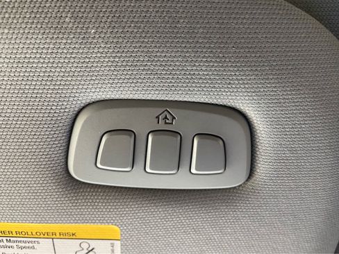 Used 2023 Ford F150 Lariat w/ Equipment Group 502A High image 40