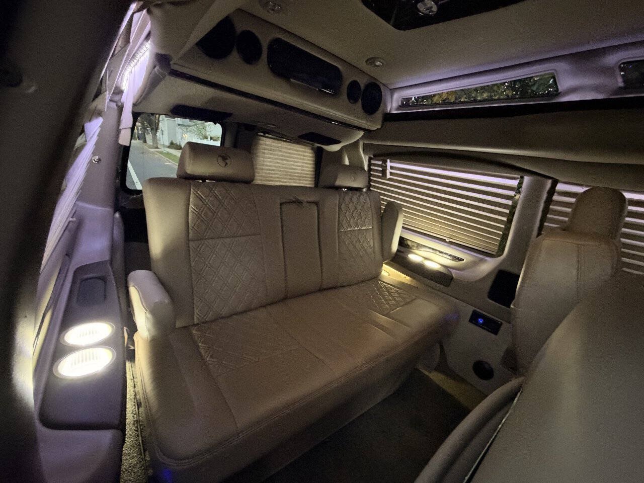 Used 2022 GMC Savana 2500 w/ Enhanced Convenience Package RWD image 21