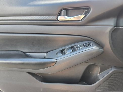 Certified 2022 Nissan Altima 2.5 S FWD image 36