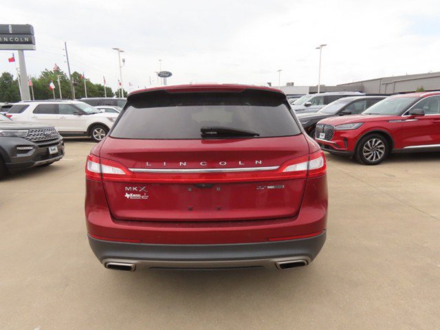 Used 2016 Lincoln MKX Reserve w/ Driver Assistance Package FWD image 10