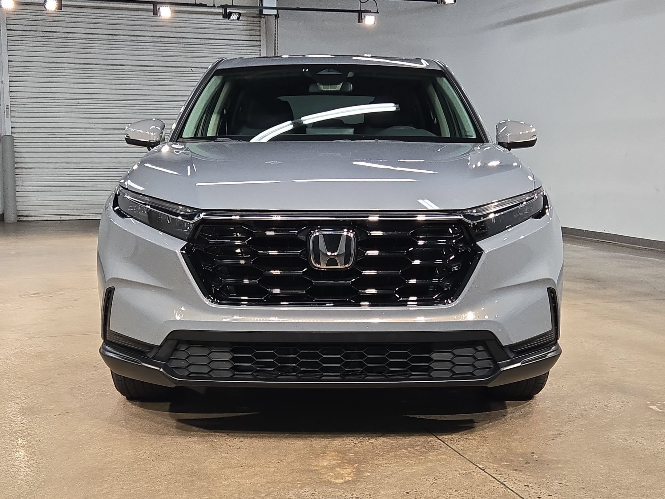 Used 2025 Honda CR-V EX image 2