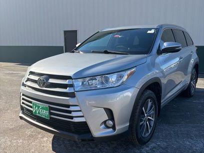 Used 2017 Toyota Highlander XLE