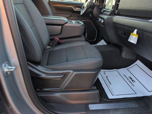 New 2025 GMC Sierra 1500 SLE image 10