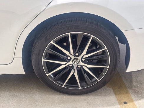 Used 2024 Toyota Camry SE w/ Convenience Package image 11