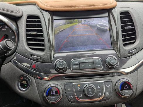 Used 2014 Chevrolet Impala LTZ FWD image 19