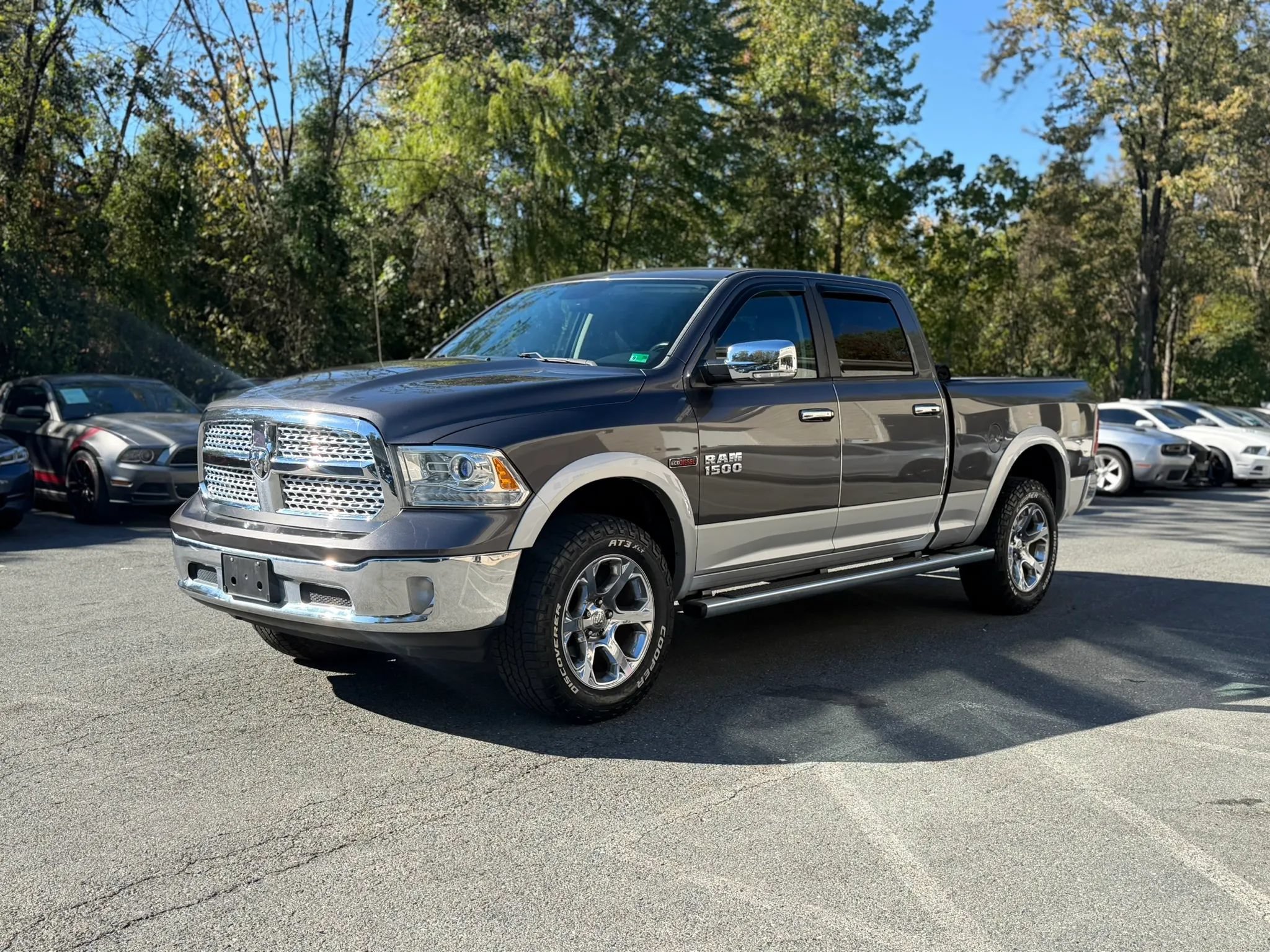 Used 2016 RAM 1500 Laramie w/ Convenience Group AWD/4WD image 3