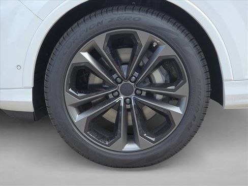 New 2026 Audi Q7 3.0T Premium Plus image 9