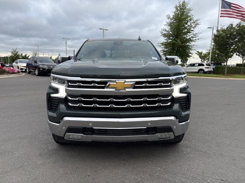 Used 2025 Chevrolet Silverado 1500 LTZ AWD/4WD image 3