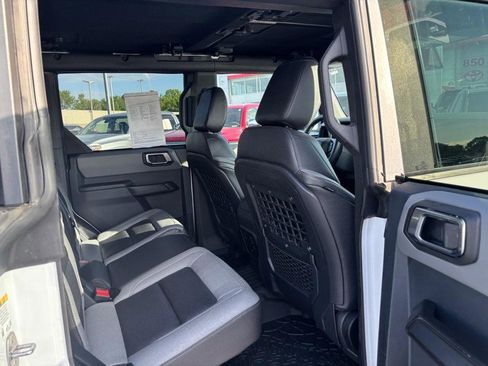Used 2024 Ford Bronco Black Diamond AWD/4WD image 10