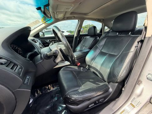 Used 2015 Nissan Altima 3.5 SL FWD image 12