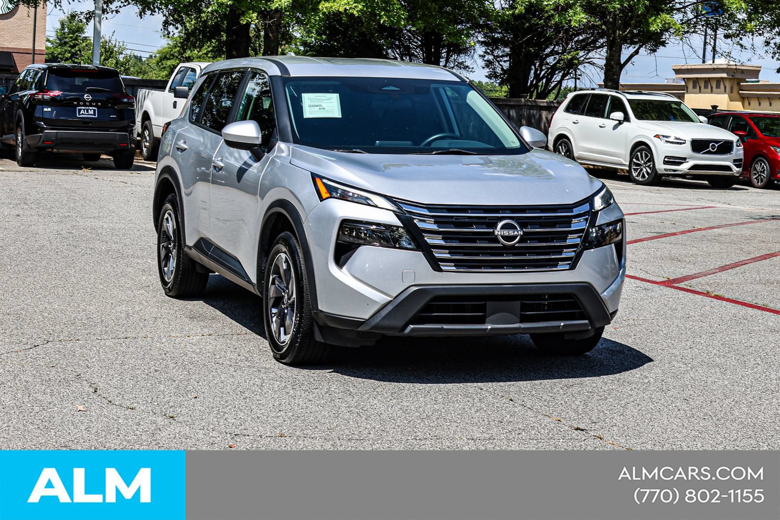 Used 2024 Nissan Rogue SV FWD image 5