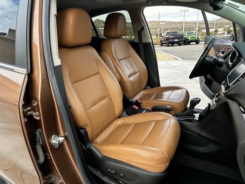 Used 2017 Buick Encore Premium w/ Experience Buick Package image 29