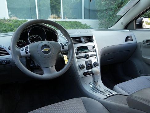 Used 2011 Chevrolet Malibu LS FWD image 5