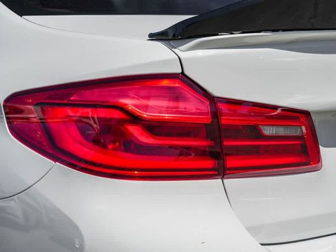 Used 2017 BMW 540i RWD image 9