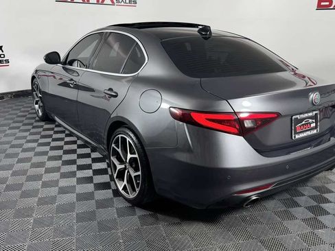 Used 2020 Alfa Romeo Giulia Ti w/ Active Blind Spot Package RWD image 5