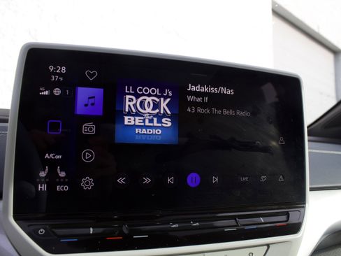 Used 2023 Volkswagen ID.4 Pro S image 21