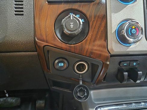 Used 2015 Ford F250 Lariat w/ Lariat Ultimate Package image 53