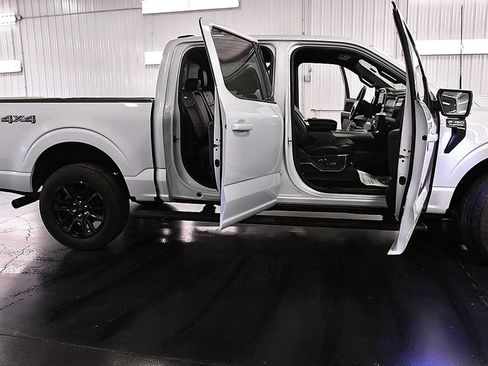 Used 2025 Ford F150 Platinum AWD/4WD image 37