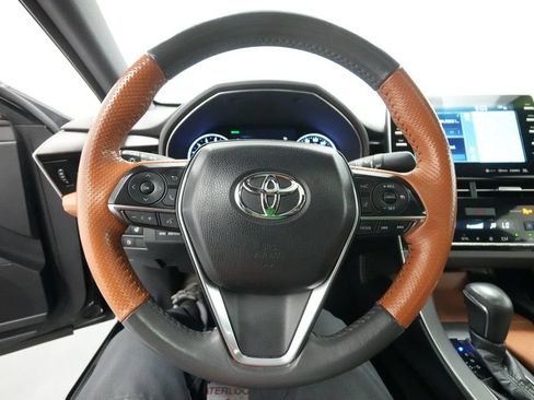 Used 2019 Toyota Avalon Limited FWD image 37