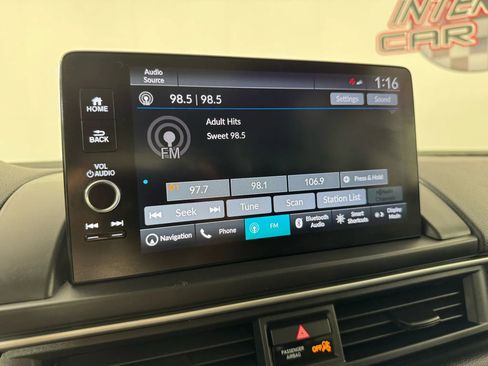 Used 2024 Honda Pilot Touring image 20