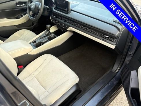 Used 2025 Honda Accord SE image 30