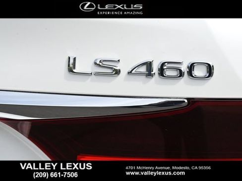 Used 2015 Lexus LS 460 w/ Comfort Package RWD image 6