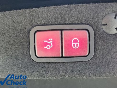 Used 2019 Mercedes-Benz C 300 Sedan image 9