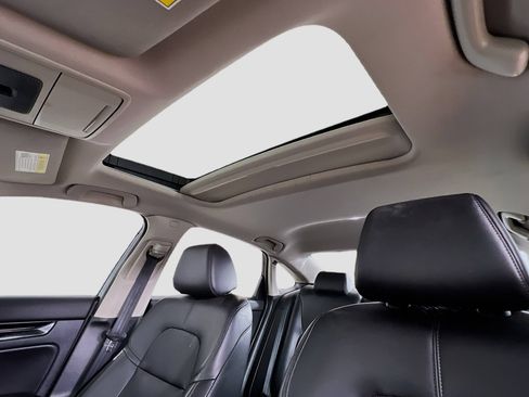 Used 2022 Honda Civic Touring image 22