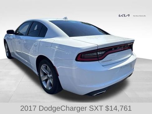 Used 2017 Dodge Charger SXT w/ Navigation & Travel Group RWD image 6