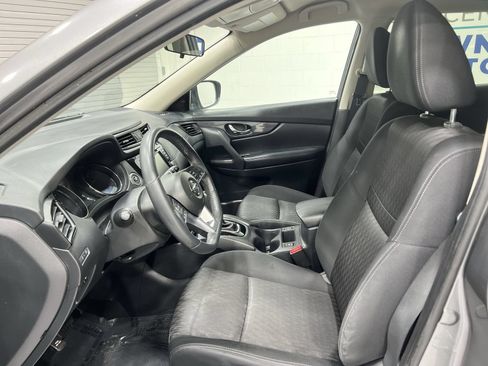 Used 2018 Nissan Rogue SV AWD/4WD image 11
