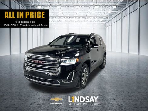 Used 2023 GMC Acadia SLE w/ Driver Convenience Package image 1