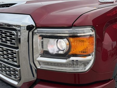 Used 2018 GMC Sierra 3500 Denali w/ Duramax Plus Package image 23