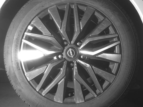 Used 2025 Nissan Altima 2.5 SV FWD image 15