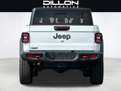 Used 2025 Jeep Gladiator Rubicon AWD/4WD image 6