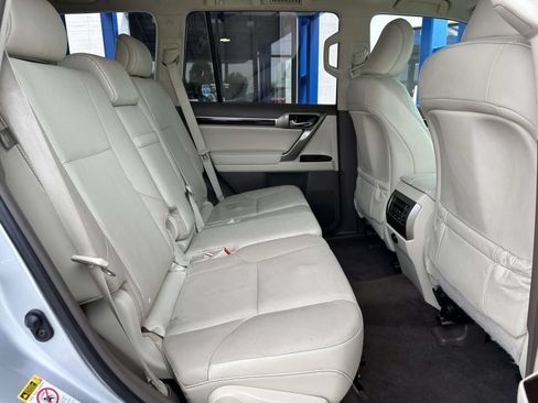 Used 2016 Lexus GX 460 w/ Premium Package AWD/4WD image 27