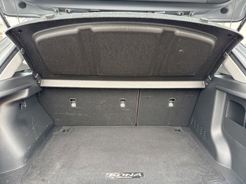Used 2023 Hyundai Kona SE image 11